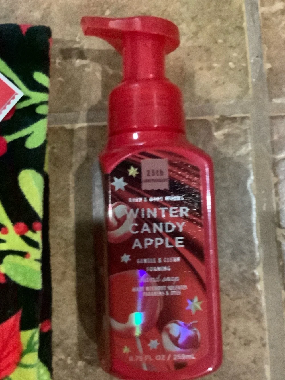 Bath & Body Works Winter Candy Apple Foaming Hand Soap & Red Holiday Towel Set